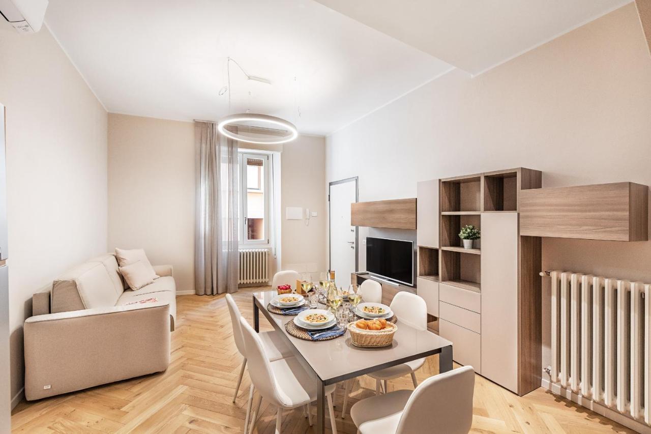 Il Lago Apartments By Wonderful Italy 살로 외부 사진
